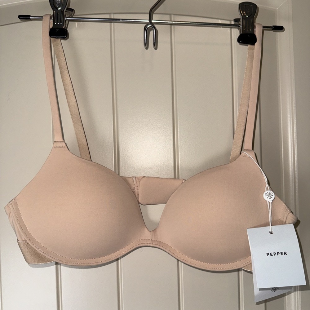Pepper Zero-G Wirefree Lift Up Bra Women's Size 34A BUFF NWT